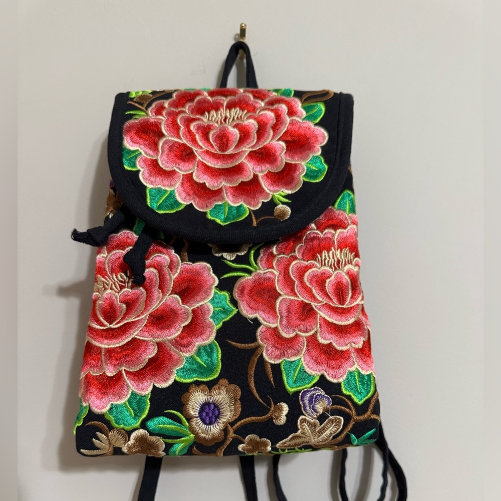Floral Embroidered Women's Bag - Black and Red